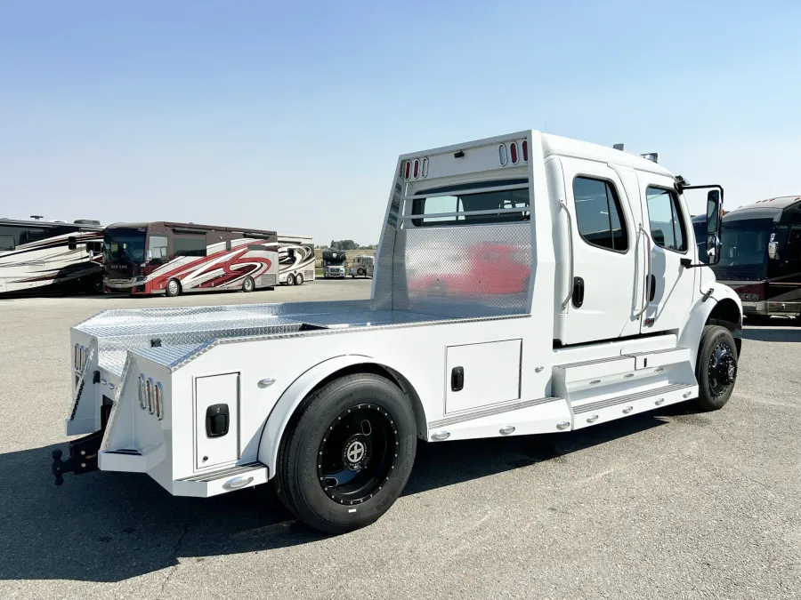 2024 Freightliner M2 106 Plus Summit Hauler | Photo 14 of 21