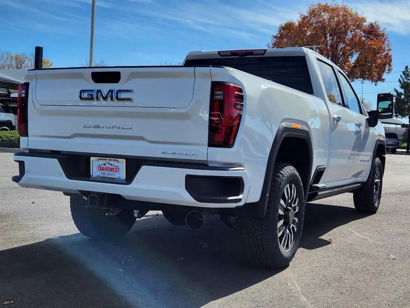 2025 GMC Sierra 3500HD Denali Ultimate | Photo 2 of 31