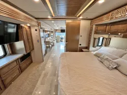 2023 Newmar Ventana 4037 | Thumbnail Photo 28 of 35