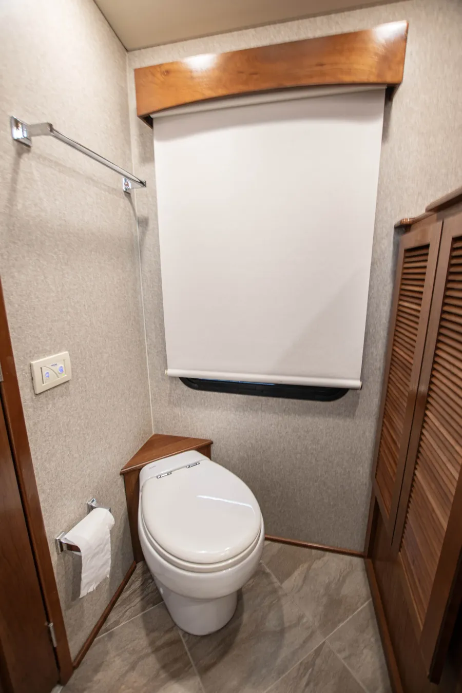 2019 Winnebago Forza 38W | Photo 26 of 28