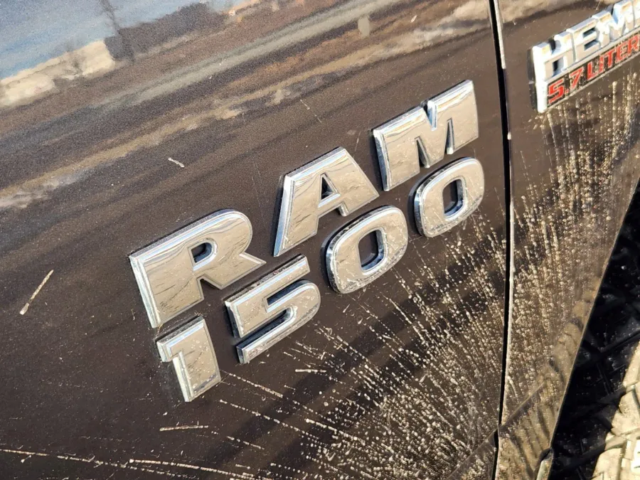 2015 RAM 1500 Sport | Photo 19 of 33