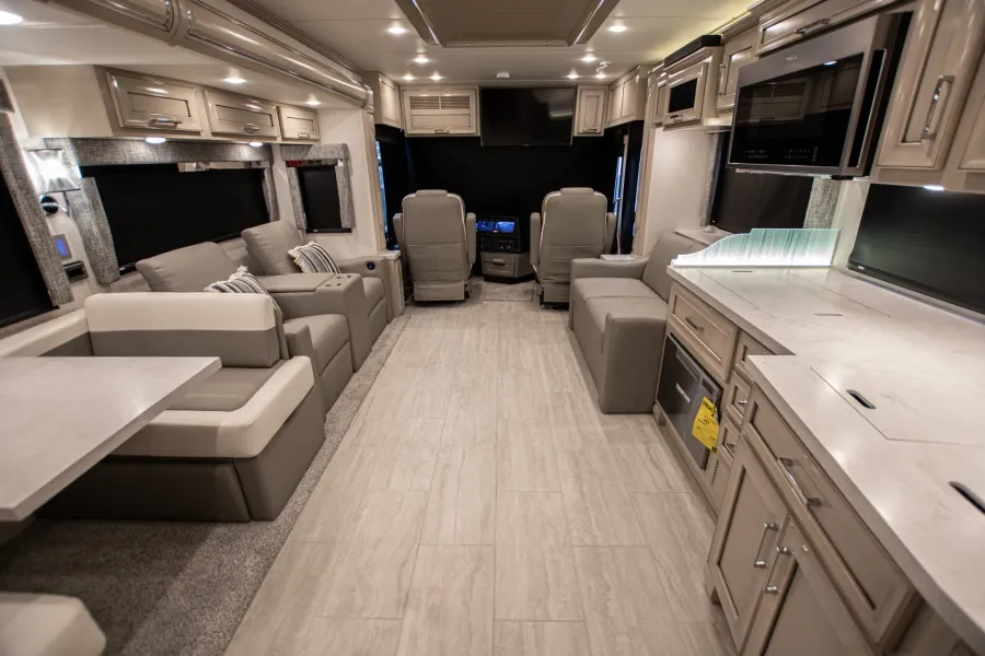 2024 Newmar Ventana 3809 | Photo 7 of 29