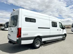 2023 Winnebago Adventure Wagon 70 SE | Thumbnail Photo 11 of 15