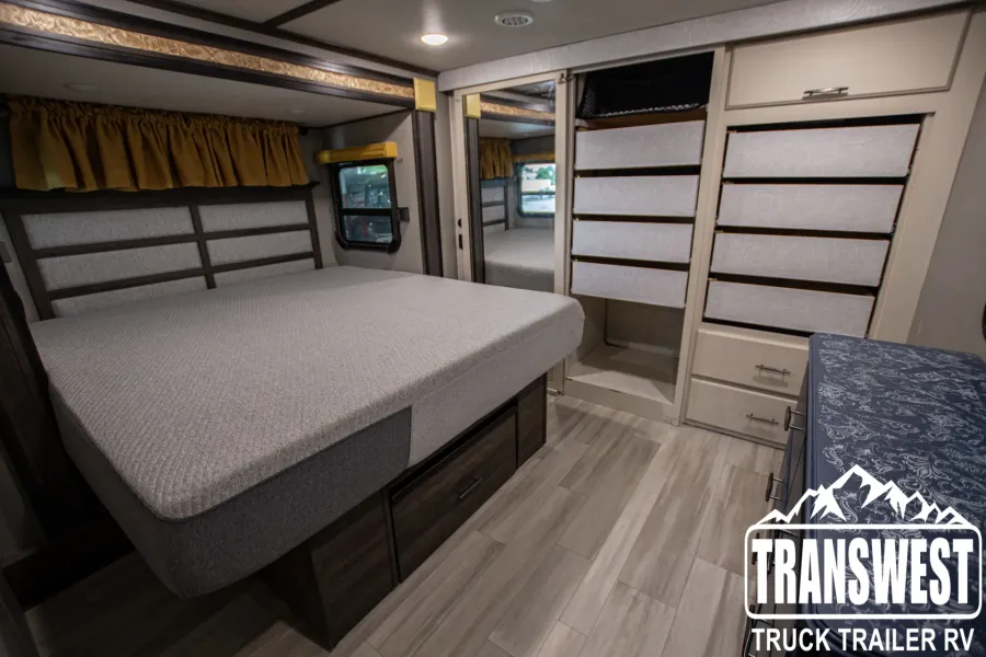 2022 Grand Design Solitude 345GK | Photo 11 of 13