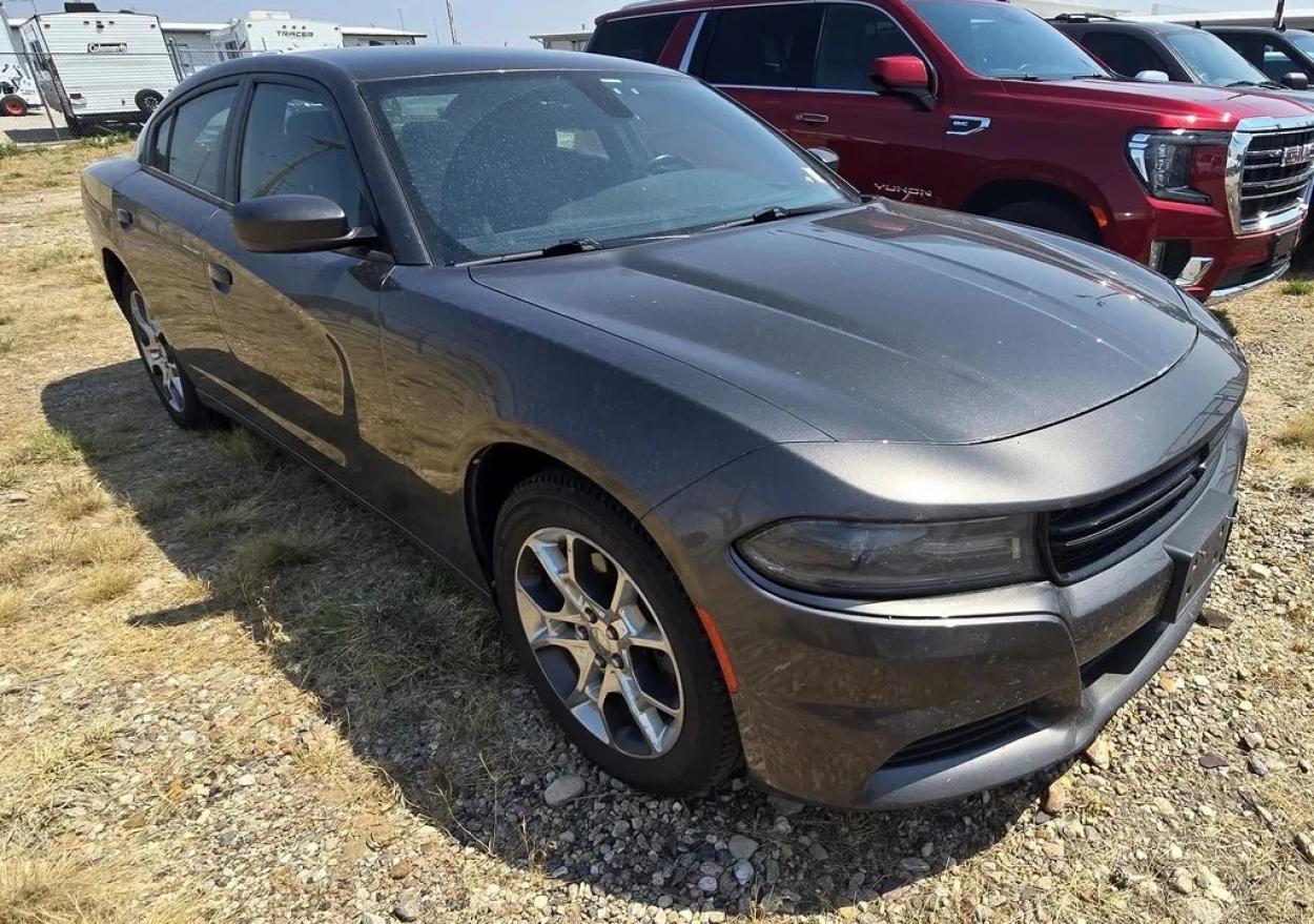 2016 Dodge Charger | Photo 2 of 3