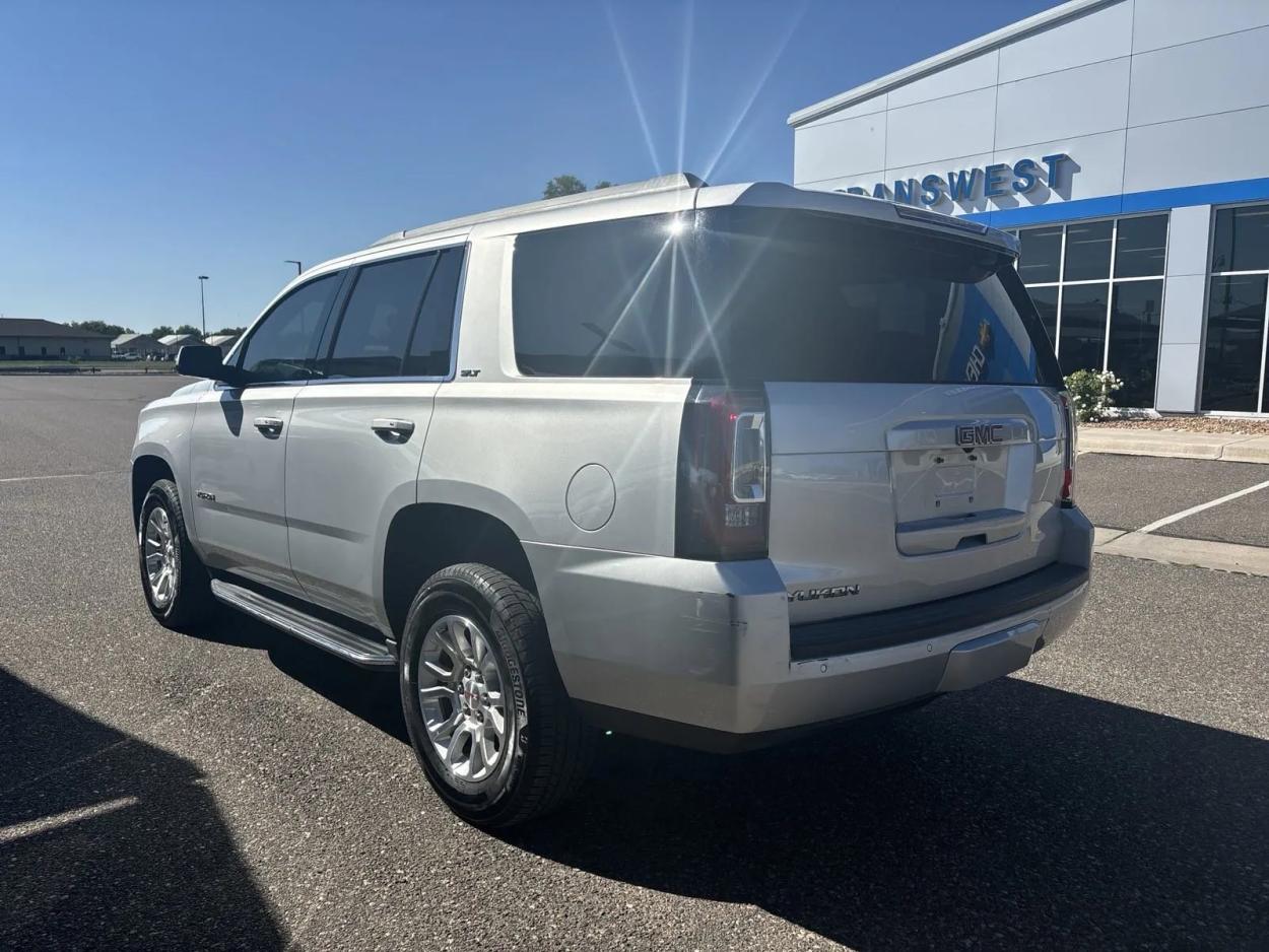 2019 GMC Yukon SLT | Photo 2 of 28