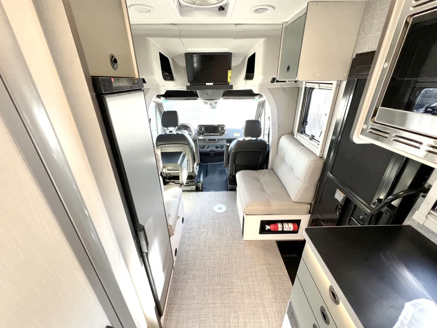 2025 Winnebago EKKO 23B | Photo 4 of 22