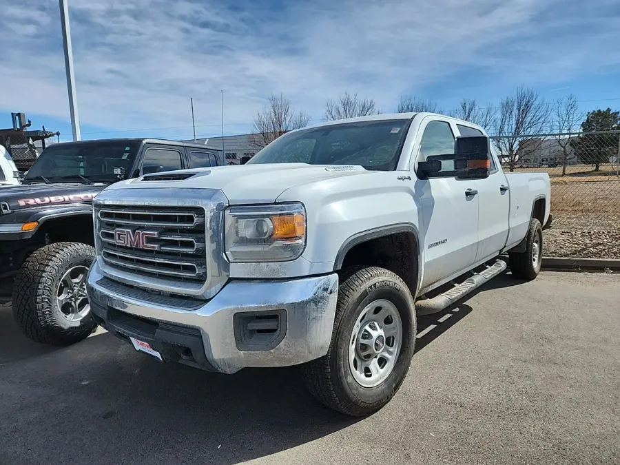 2019 GMC Sierra 3500HD | Photo 2 of 3