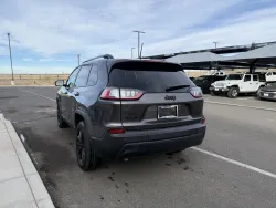 2023 Jeep Cherokee Altitude Lux | Thumbnail Photo 6 of 17