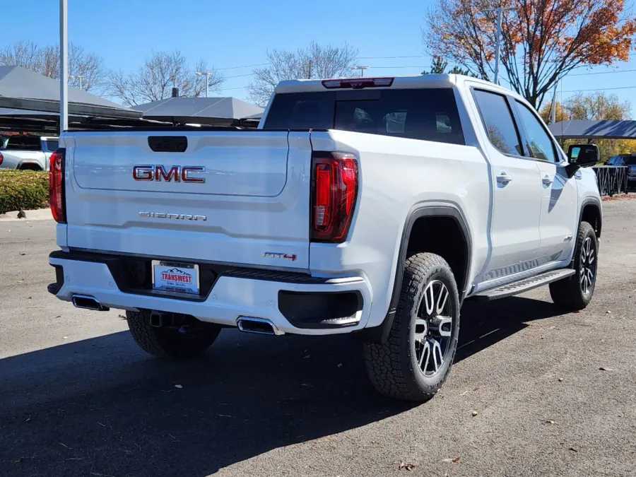 2025 GMC Sierra 1500 AT4 | Photo 2 of 32