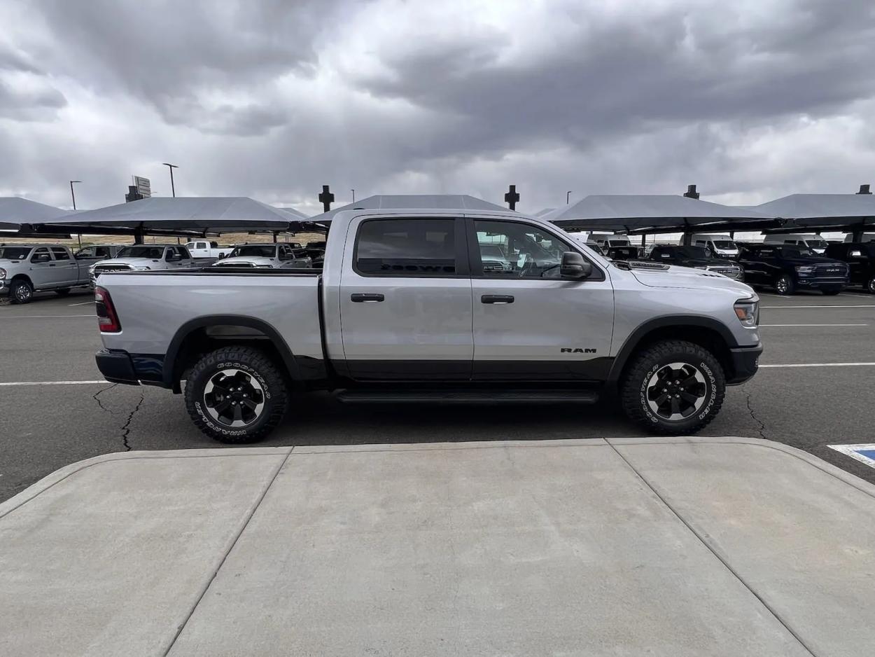 2023 RAM 1500 Rebel | Photo 4 of 18