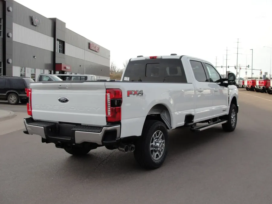 2024 Ford F-350 | Photo 5 of 13