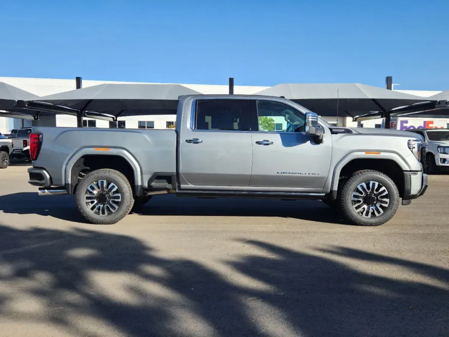 2025 GMC Sierra 2500HD Denali Ultimate | Photo 1 of 28