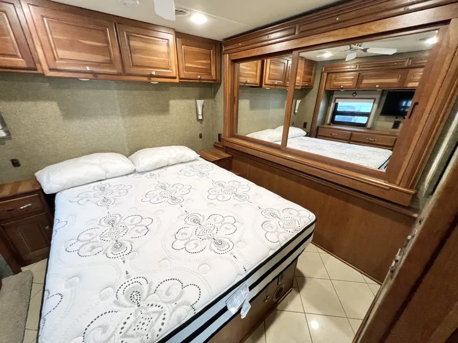 2014 Itasca Meridian 36M | Photo 16 of 30