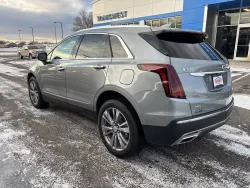 2024 Cadillac XT5 AWD Premium Luxury | Thumbnail Photo 2 of 22