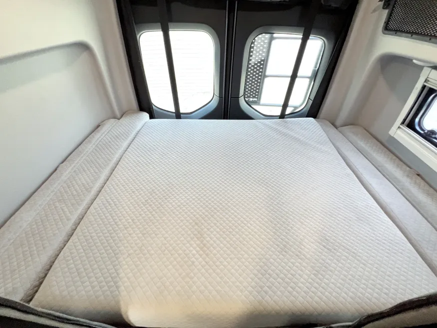 2025 Winnebago Revel 44E | Photo 11 of 19