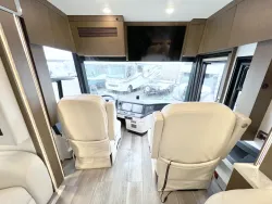 2024 Newmar King Aire 4531 | Thumbnail Photo 6 of 34