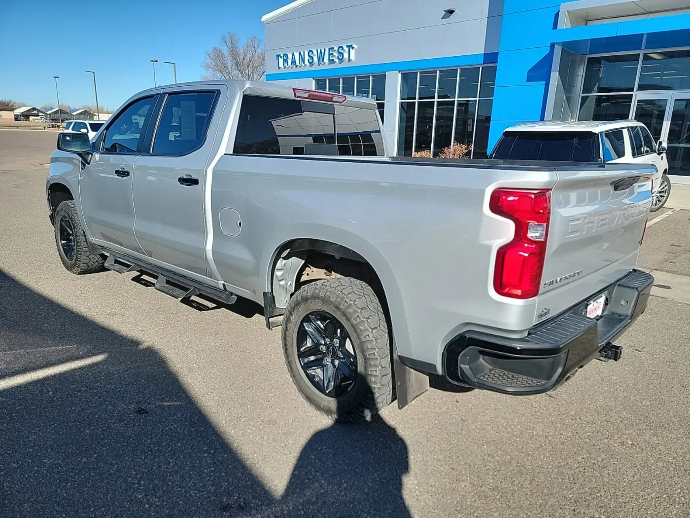 2021 Chevrolet Silverado 1500 LT Trail Boss | Photo 2 of 20