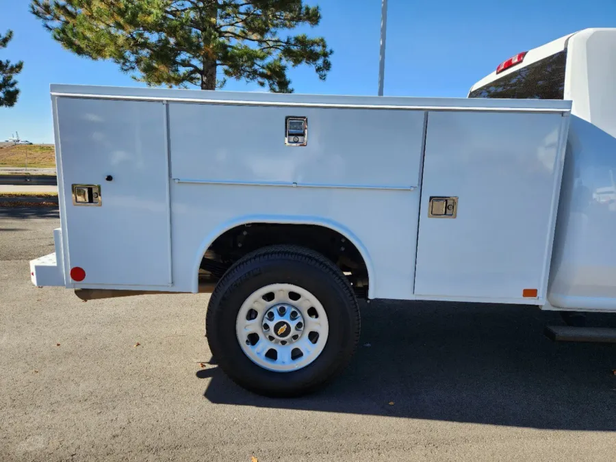 2022 Chevrolet Silverado 3500HD Work Truck | Photo 14 of 28