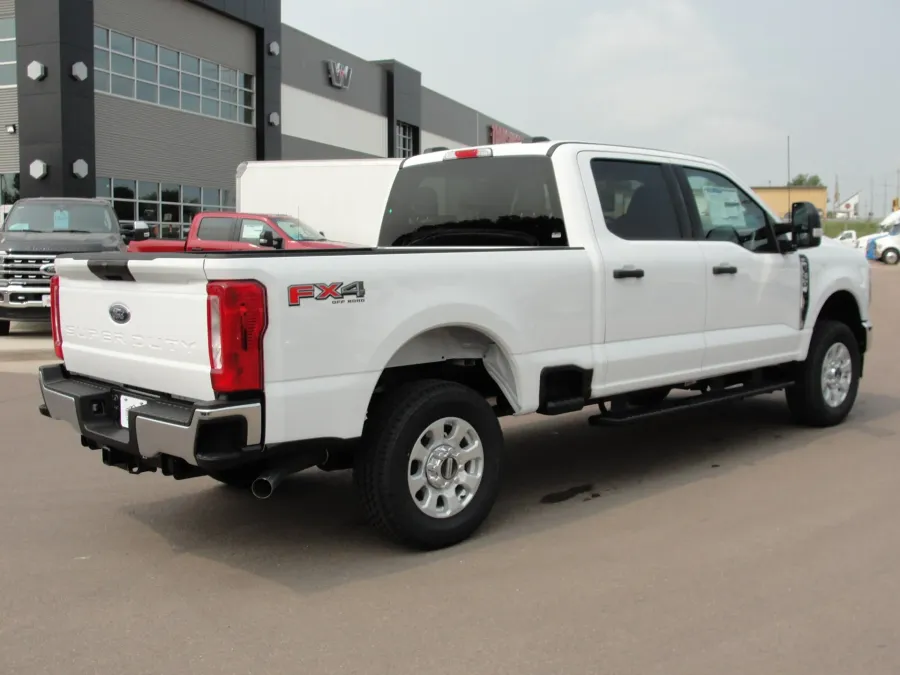 2024 Ford F-250 | Photo 5 of 14