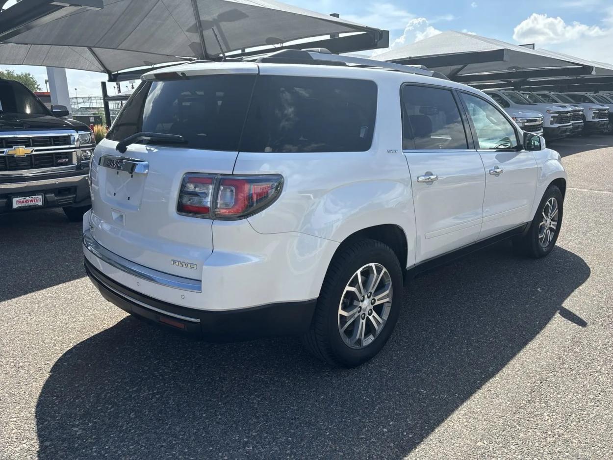 2016 GMC Acadia SLT | Photo 4 of 25