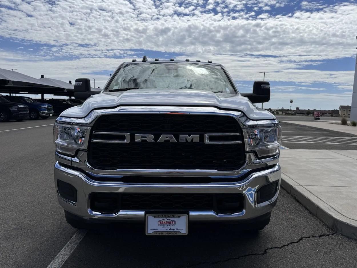 2024 RAM 3500 Tradesman | Photo 2 of 16