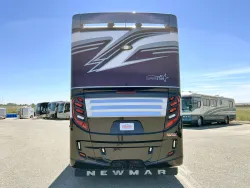 2023 Newmar Super Star 3727 | Thumbnail Photo 19 of 28