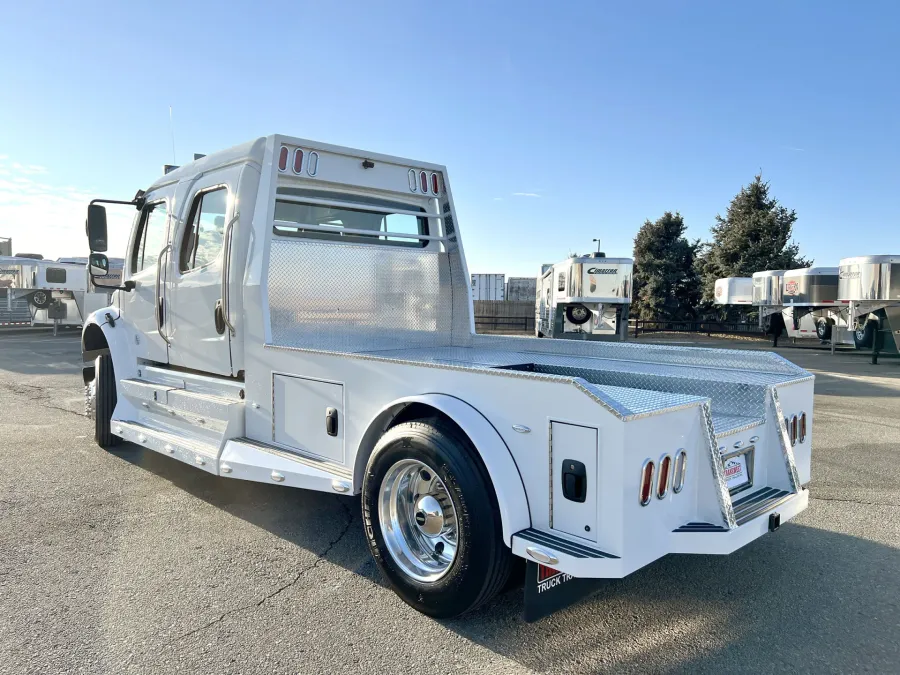 2023 Freightliner M2 106 Summit Hauler | Photo 15 of 27