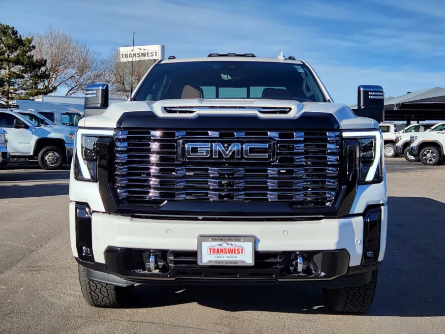 2025 GMC Sierra 2500HD Denali Ultimate | Photo 4 of 31