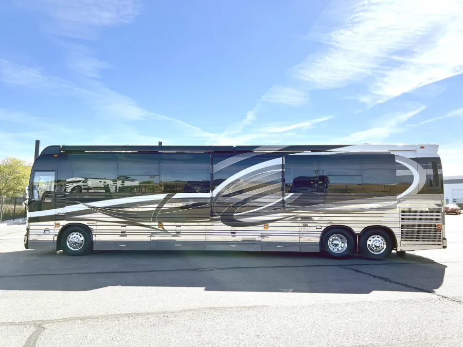 2017 Emerald Prevost X3 | Photo 23 of 37