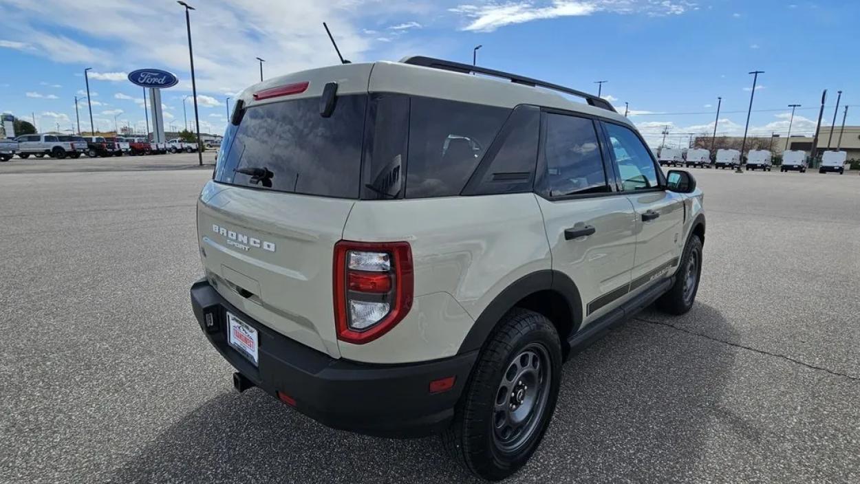 2024 Ford Bronco Sport | Photo 6 of 31