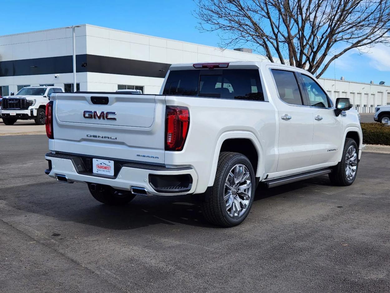 2024 GMC Sierra 1500 Denali | Photo 2 of 29