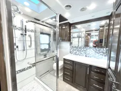 2023 Newmar Supreme Aire 4509 | Thumbnail Photo 20 of 38