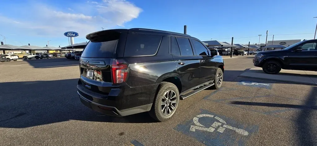 2022 Chevrolet Tahoe | Photo 5 of 29