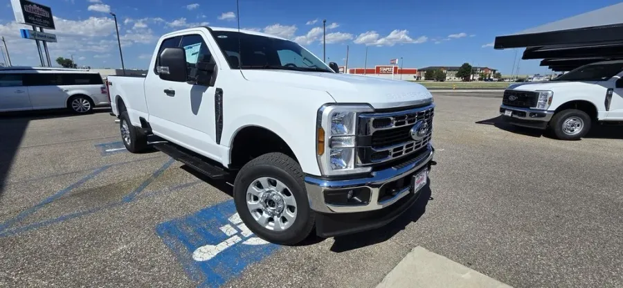 2024 Ford F-350SD | Photo 3 of 30