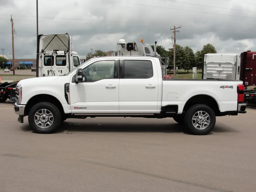 2024 Ford F-350 | Photo 19 of 37