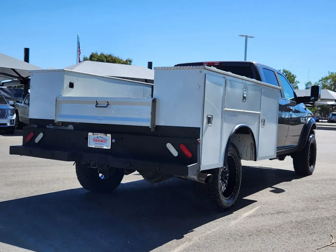 2014 RAM 3500 Big Horn | Photo 2 of 29