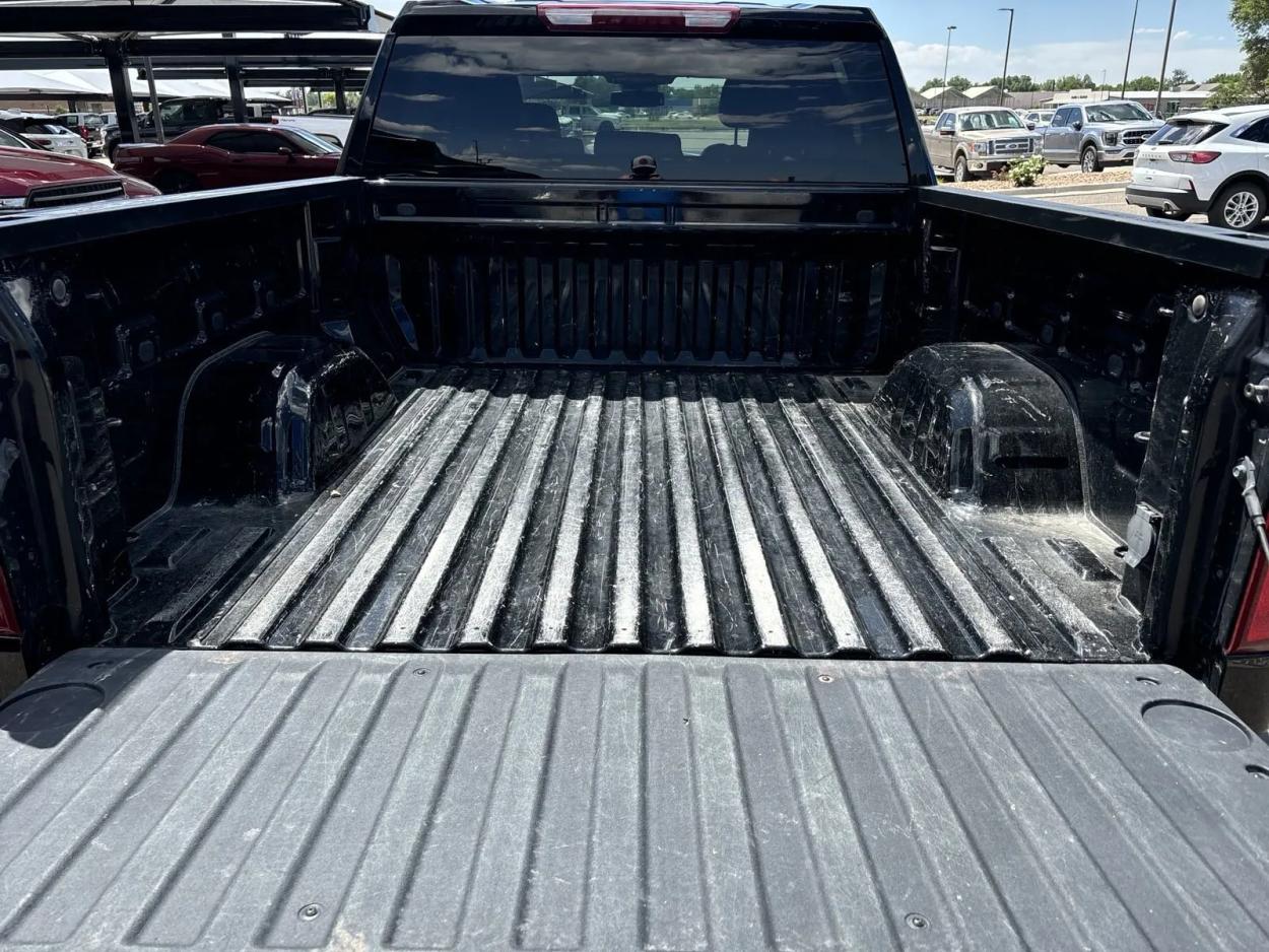 2023 Chevrolet Silverado 1500 LTZ | Photo 10 of 22