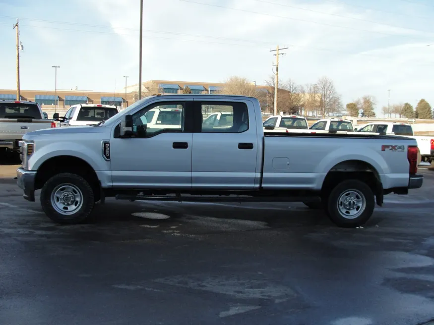 2019 Ford F-350 | Photo 2 of 12