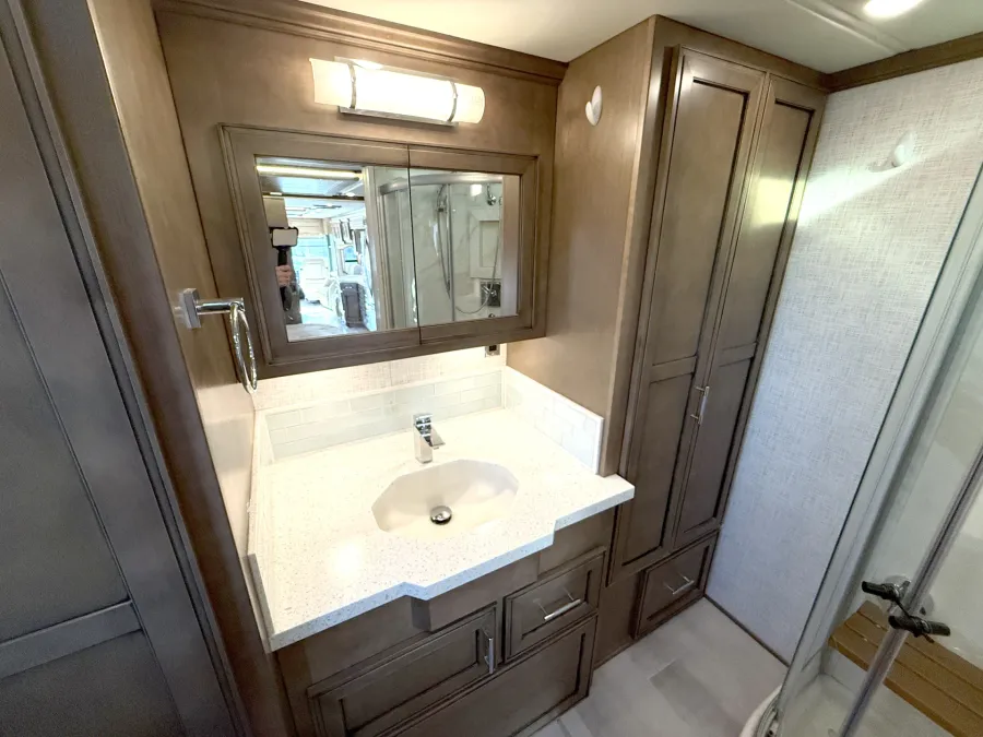 2020 Newmar Ventana 4002 | Photo 15 of 28