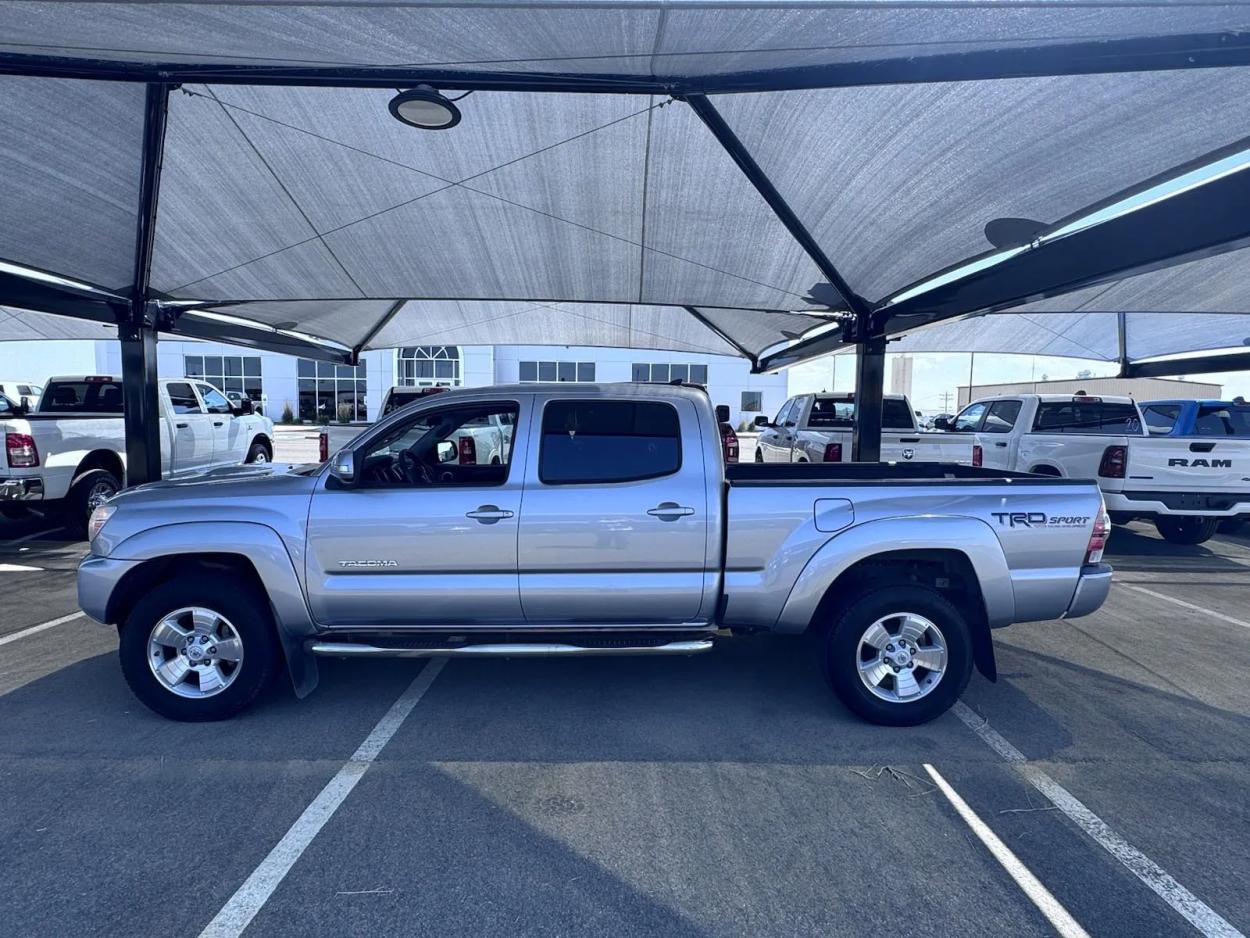 2015 Toyota Tacoma PreRunner | Photo 1 of 17