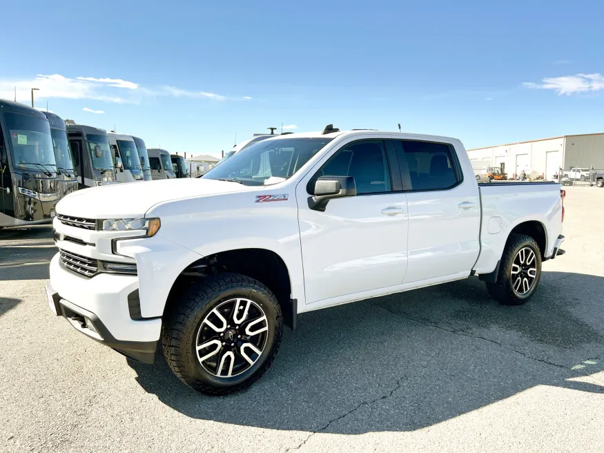 2019 Chevrolet Silverado 1500 | Photo 1 of 20