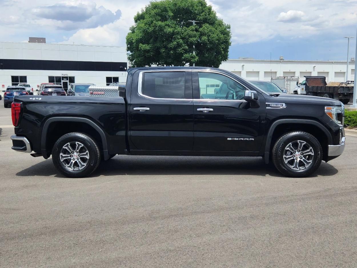 2021 GMC Sierra 1500 SLT | Photo 1 of 26