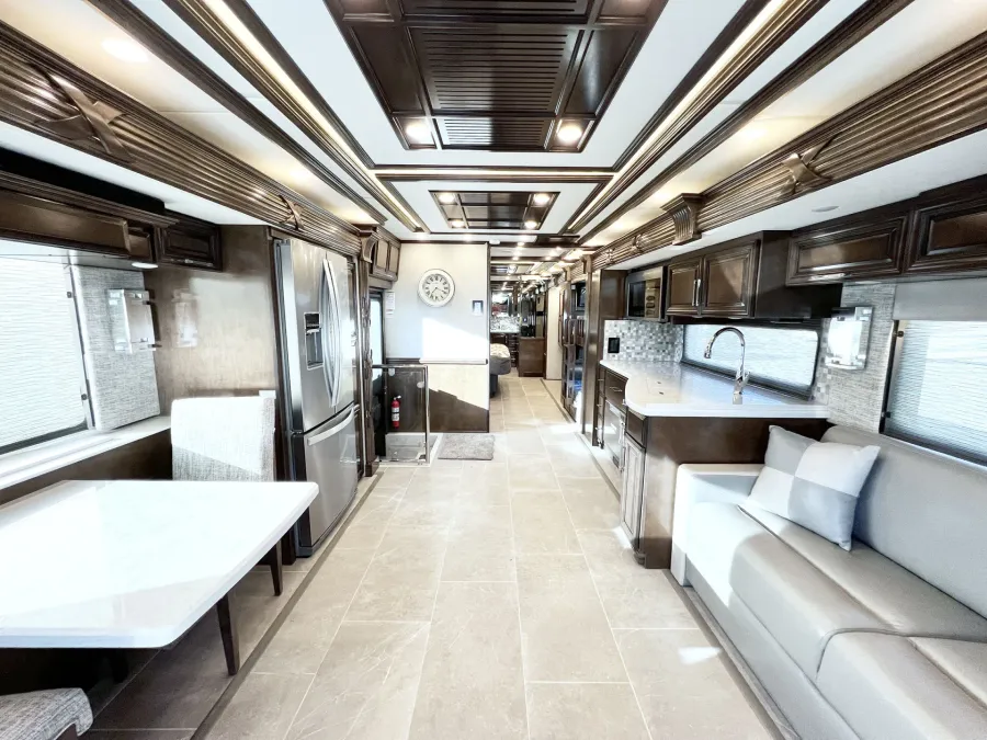 2023 Newmar Supreme Aire 4509 | Photo 4 of 38