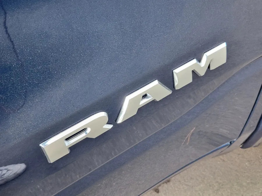 2021 RAM 1500 Laramie | Photo 21 of 34