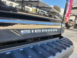 2022 GMC Sierra 3500HD Denali | Thumbnail Photo 13 of 31