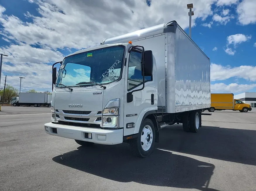 2024 Isuzu NPR-HD GAS 16&#039; BOX VAN | Photo 2 of 3