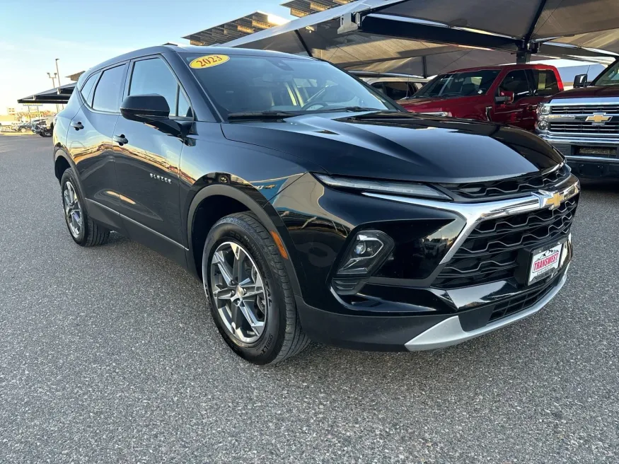 2023 Chevrolet Blazer LT | Photo 6 of 20