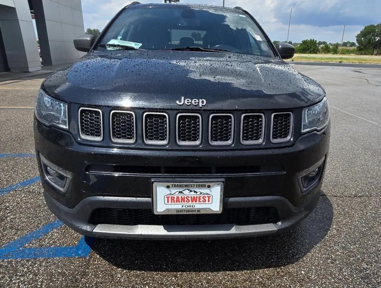 2021 Jeep Compass | Photo 2 of 28