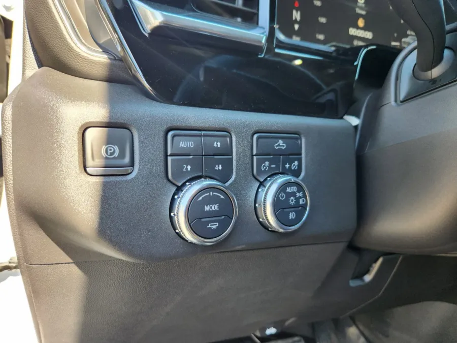 2025 GMC Sierra 1500 Elevation | Photo 6 of 30